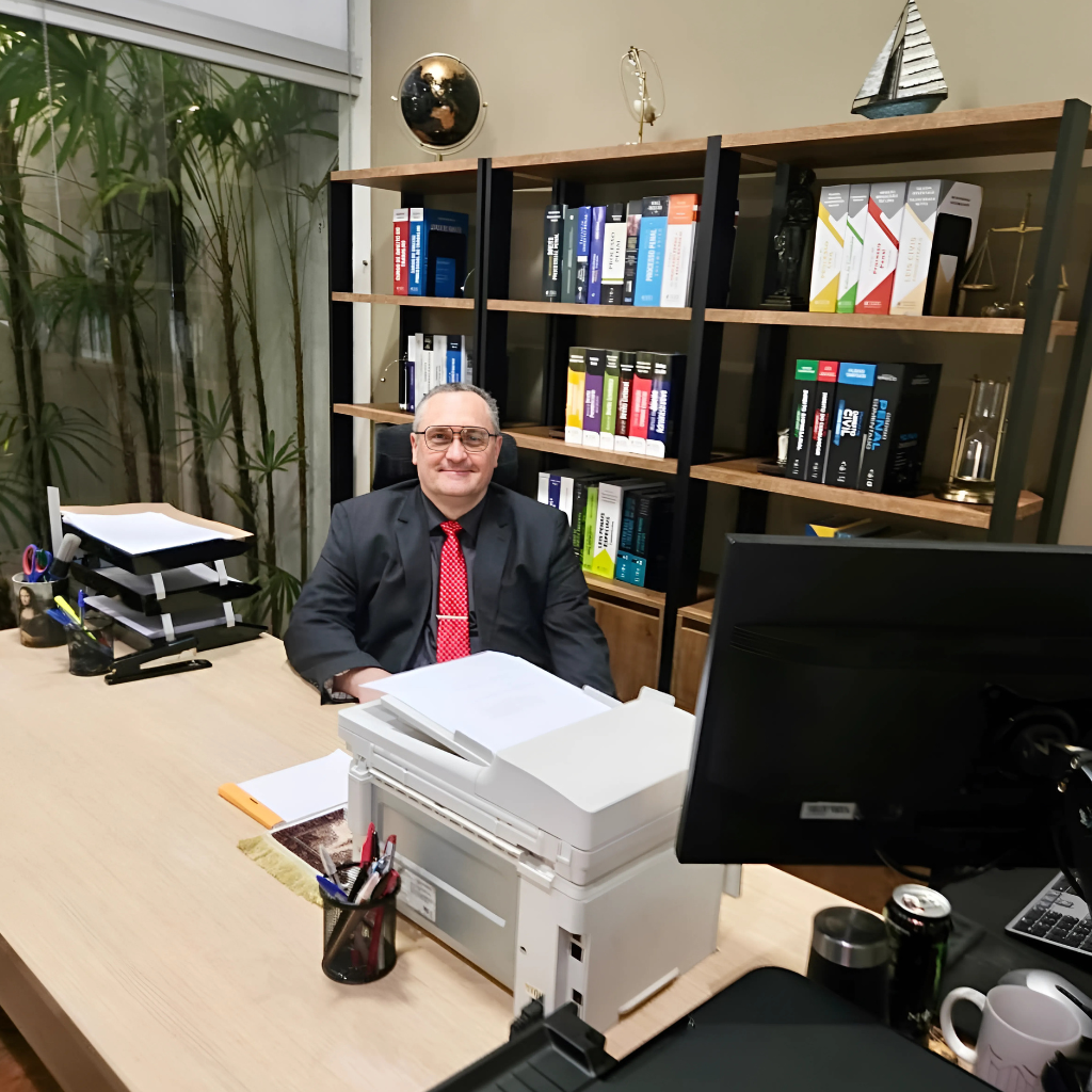 Dr. Otávio Maurício Grivol